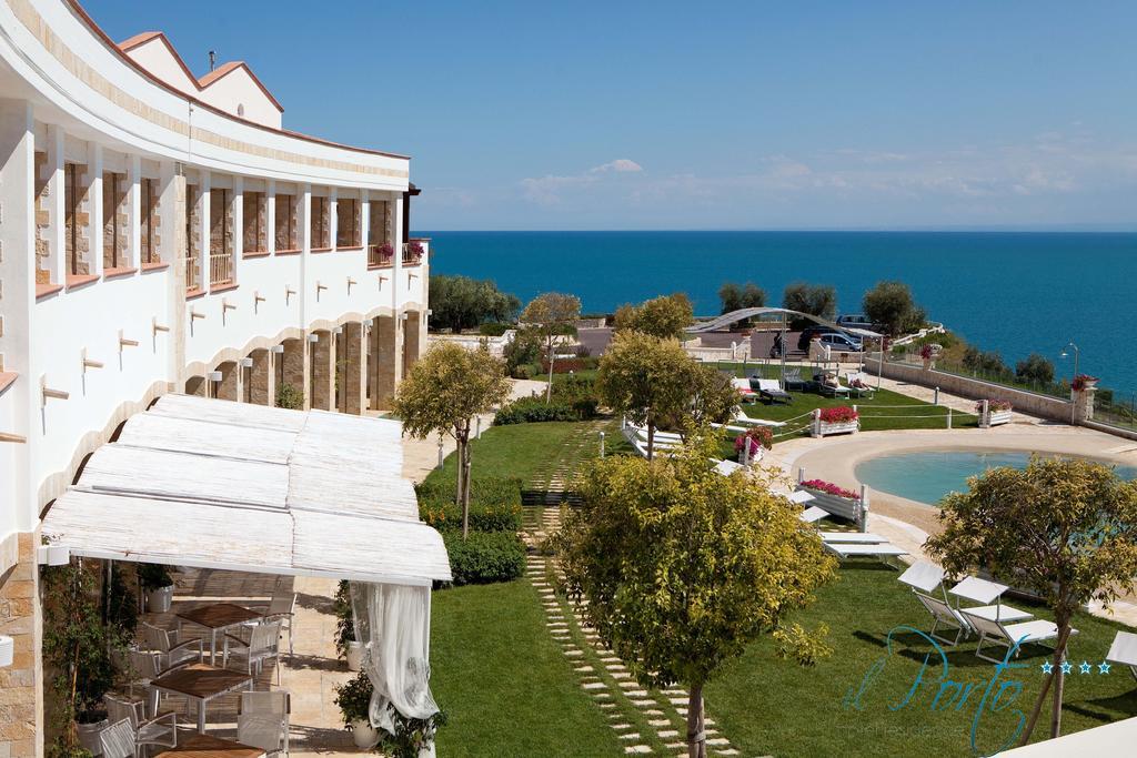 Hotel Residence Il Porto Mattinata Esterno foto