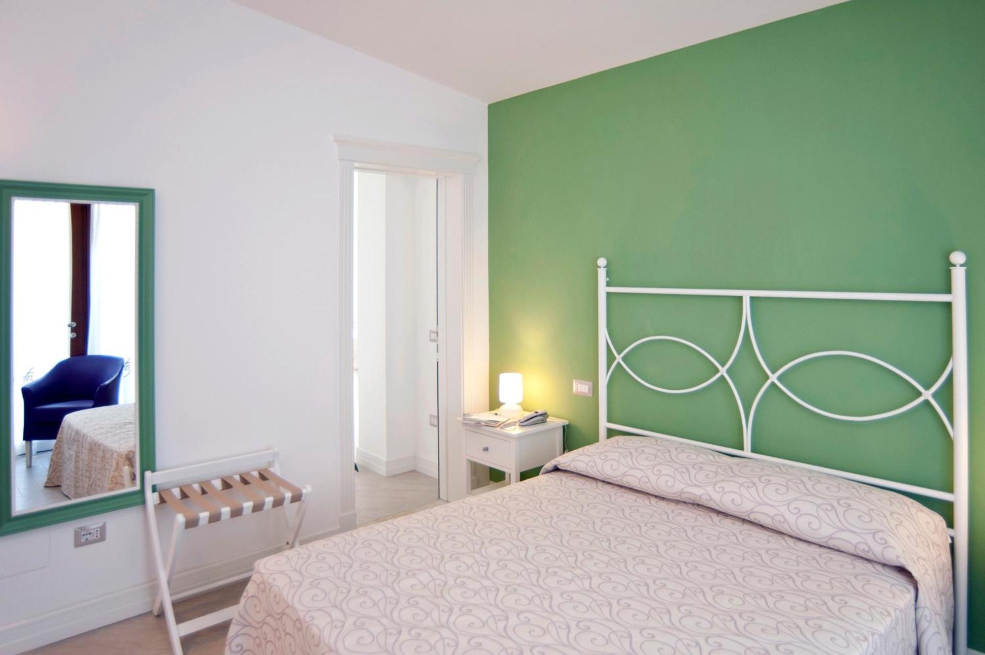 Hotel Residence Il Porto Mattinata Camera foto