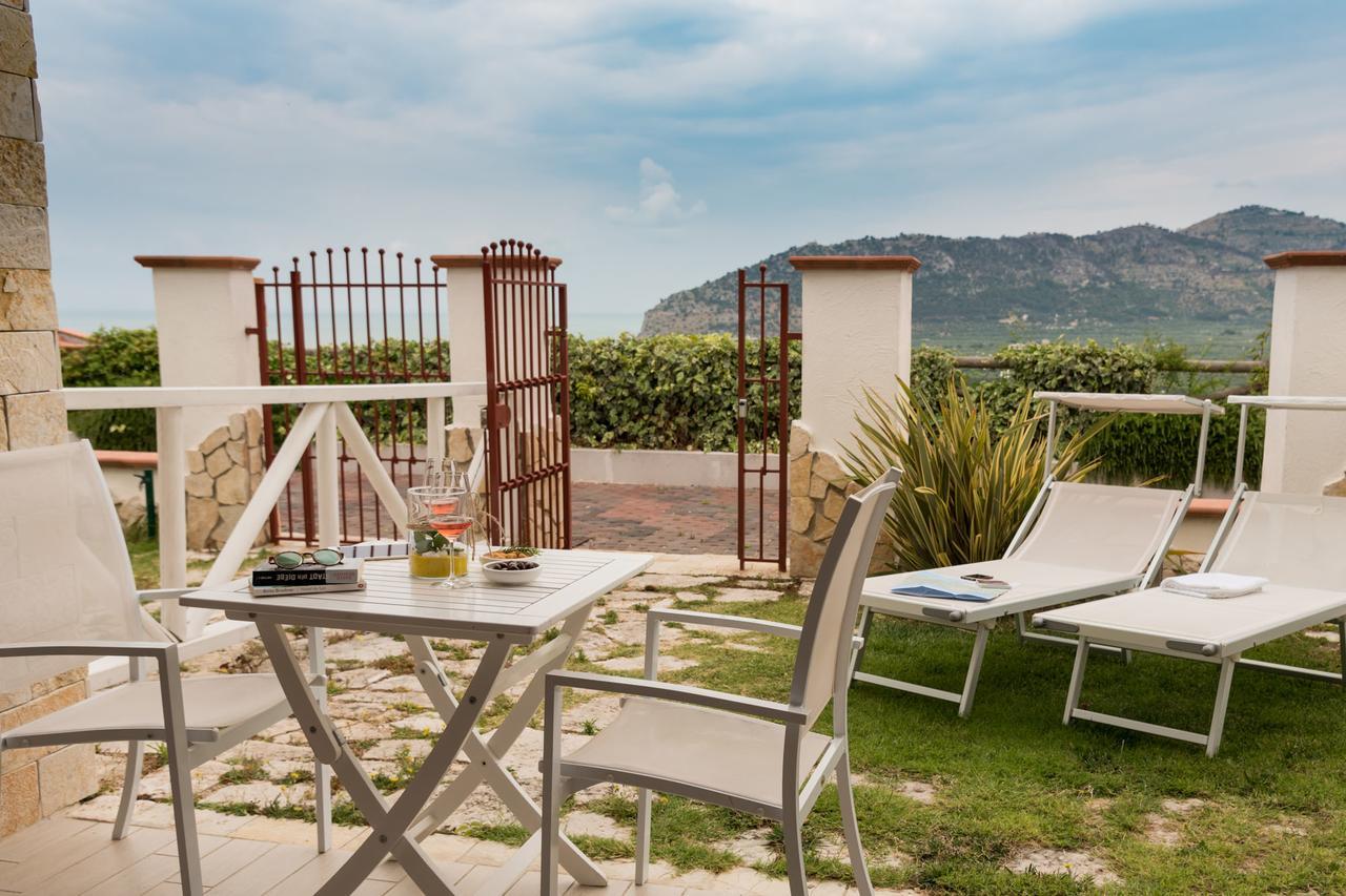 Hotel Residence Il Porto Mattinata Esterno foto